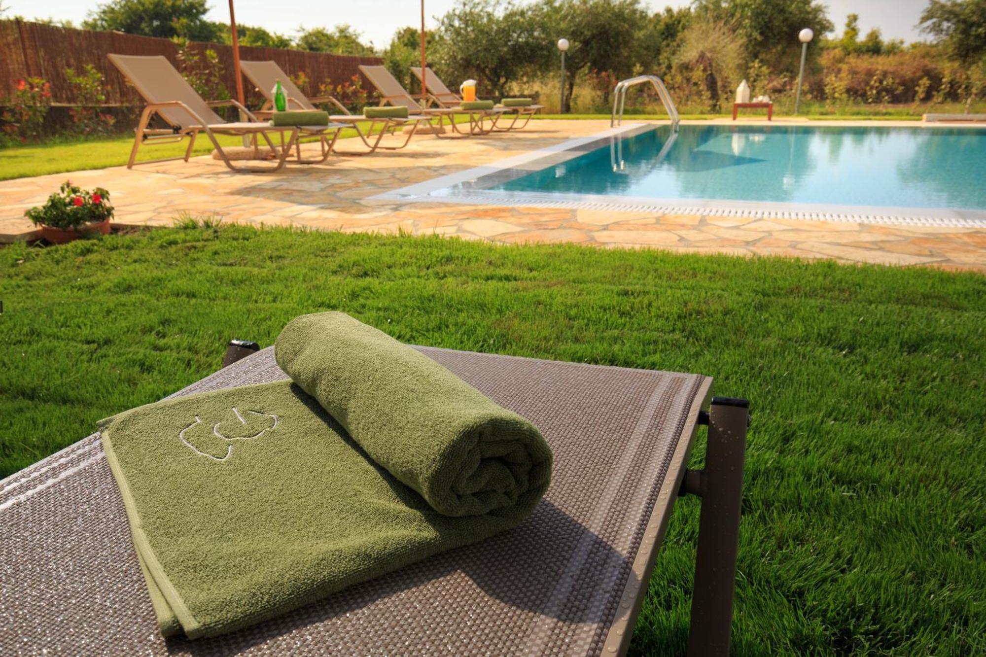 Skales Villas Almiros Beach エクステリア 写真