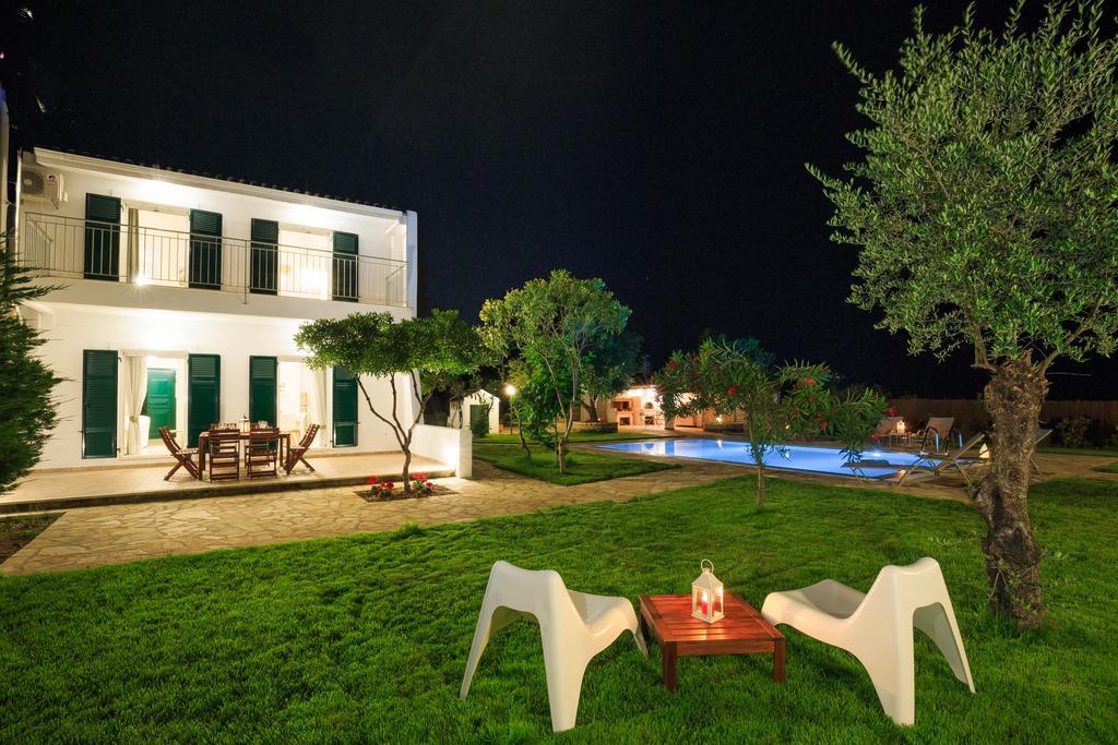 Skales Villas Almiros Beach エクステリア 写真